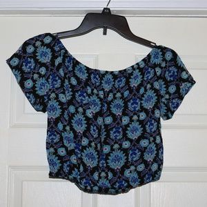 NEVER WORN Floral On/Off-the-Shoulder Crop Top